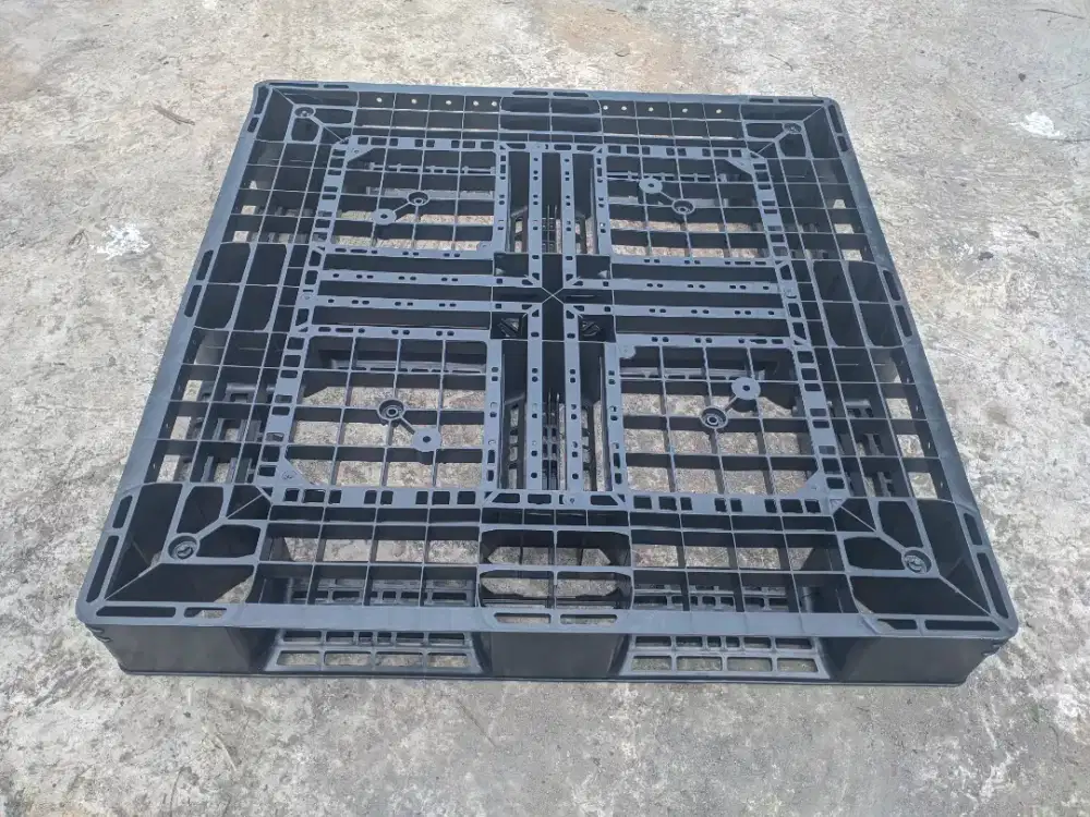 Jual palet plastik bekas kondisi 90%