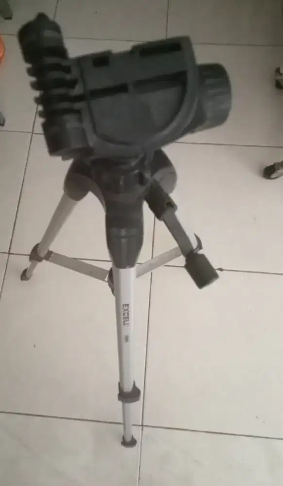 Tripod Exell masih bagus