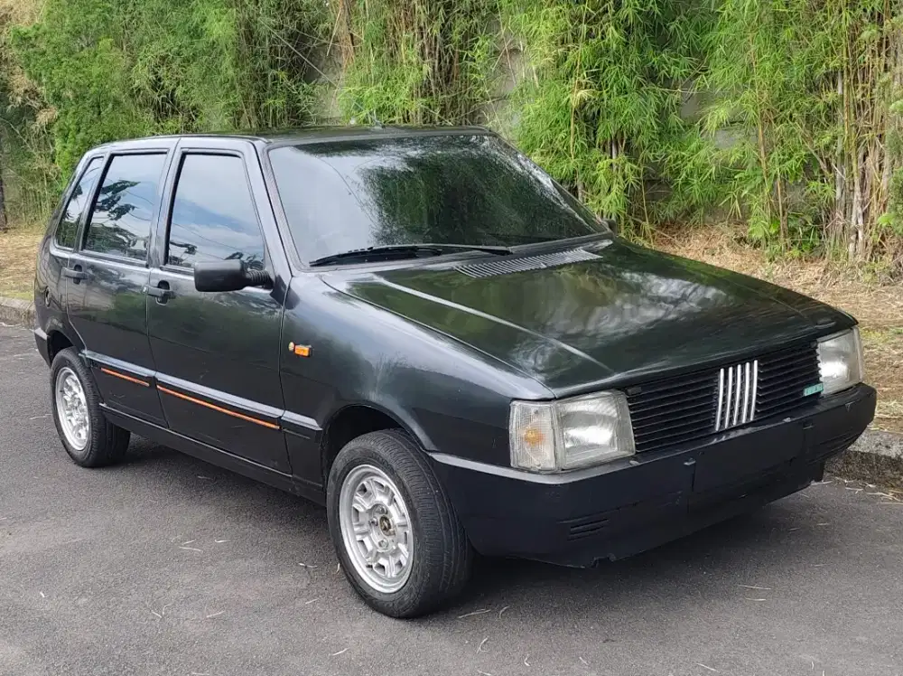 Fiat Uno 70 SL tahun 1990 siap pakai