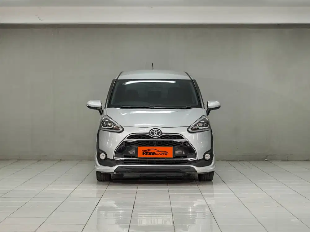 Toyota Sienta Q 1.5 AT Th 2018