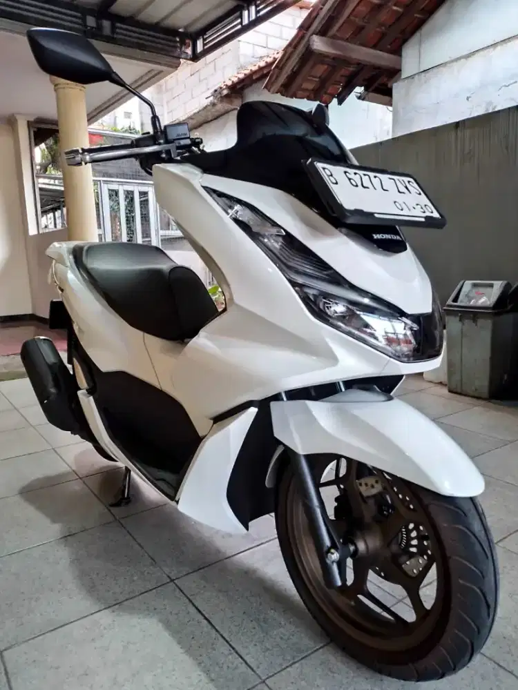 HONDA PCX CBS 2024 LIKE NEW