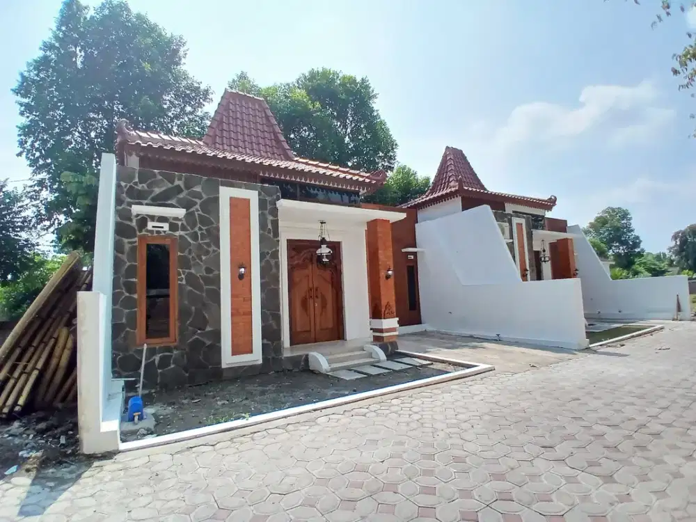 Unit Rumah dengan Nuansa Klasik , Harga Murah