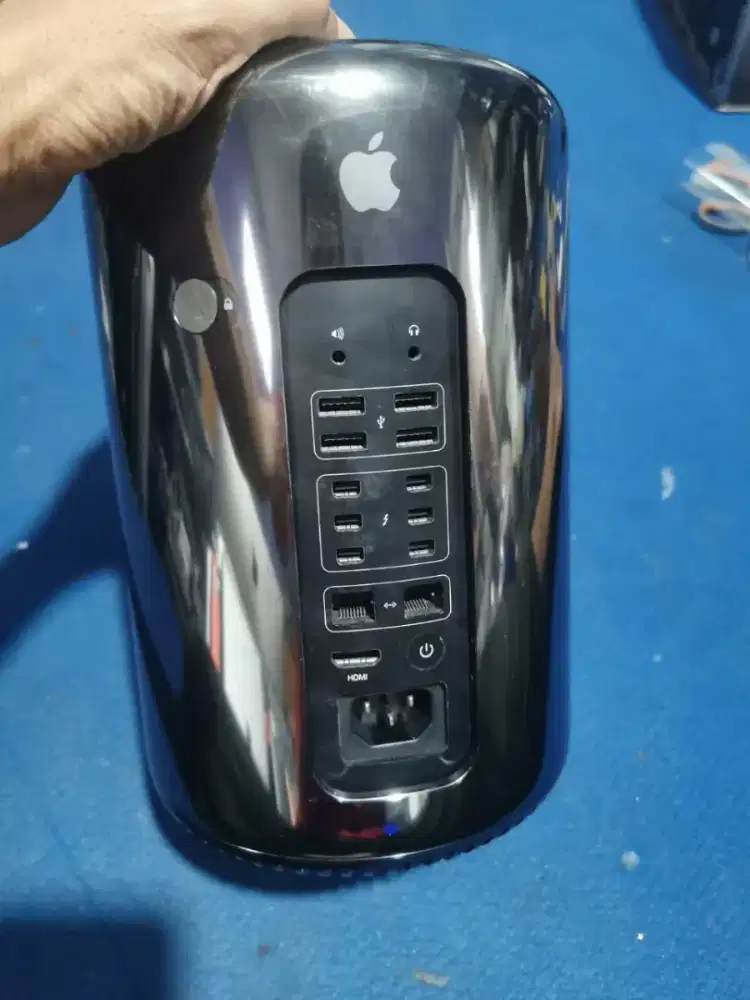 Apple Mac Pro 2013 Late Tabung Intel Xeon E5 64/512 Silver Mulus Murah