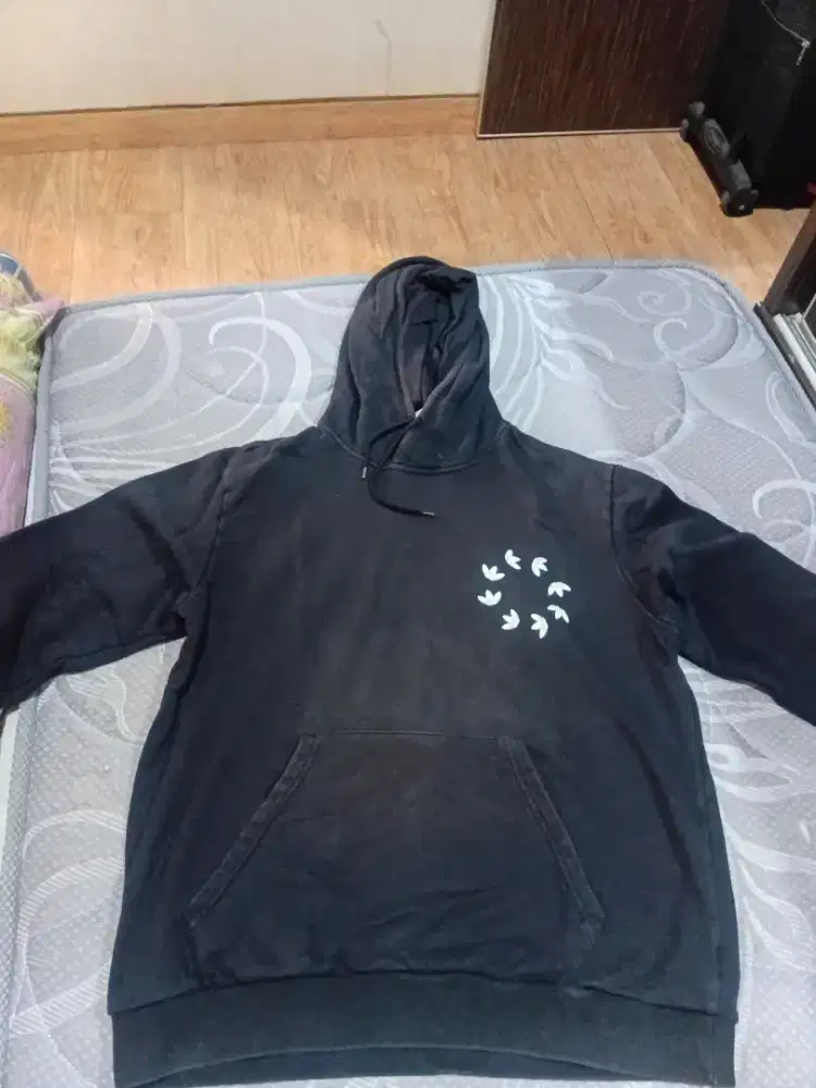 Dijual sweater hitam adidas ori size XL