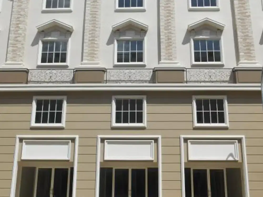 DISEWAKAN RUKAN CBD GREEN LAKE CITY HARGA TERMURAH HADAP BOULEVARD