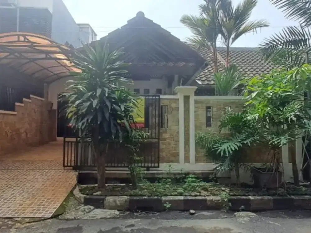 Rumah 1 Setengah Lantai di Taman Permata Cikunir