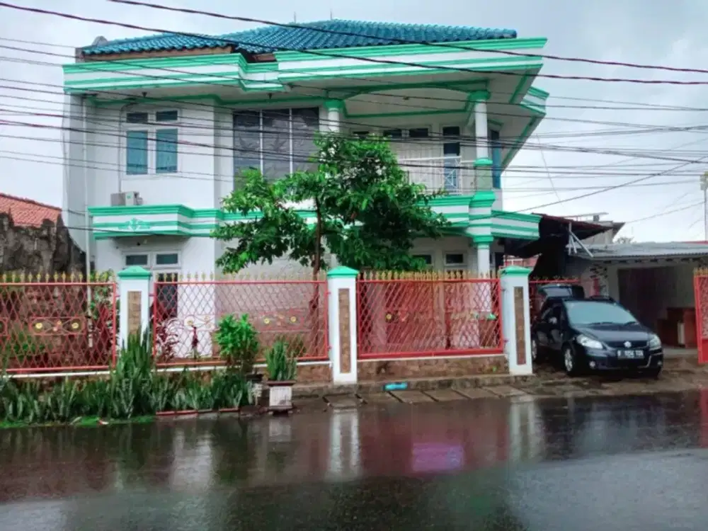 Rumah di Jalan Raya Pusdiklat Kelurahan Makasar Jakarta Timur