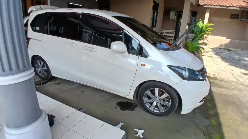 Panggilan kaca film mobil dan gedung