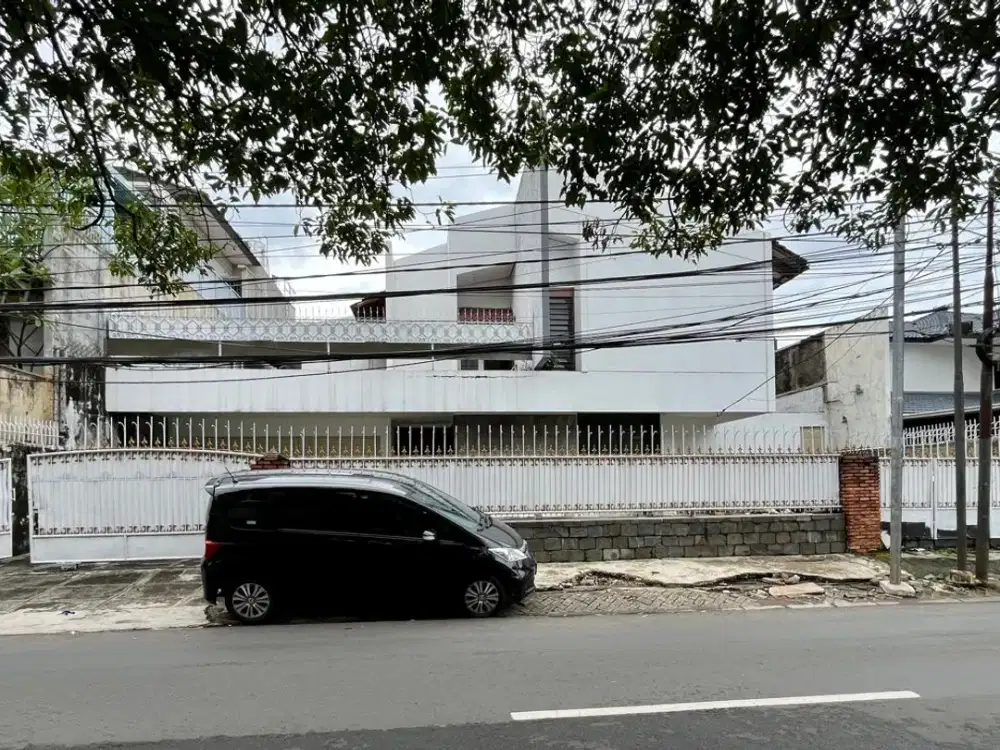 ‎ DI JUAL RUMAH  HITUNG TANAH DI JL DARMAWANGSA KEBAYORAN BARU  (2 ARAH) JAKARTA SELATAN