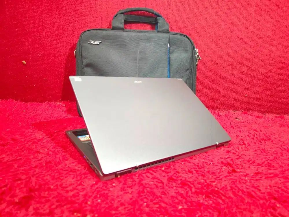 Spesifiasi Laptop ACER ASPIRE A14-51M  Intel Core 7-150U 1.80 GHz