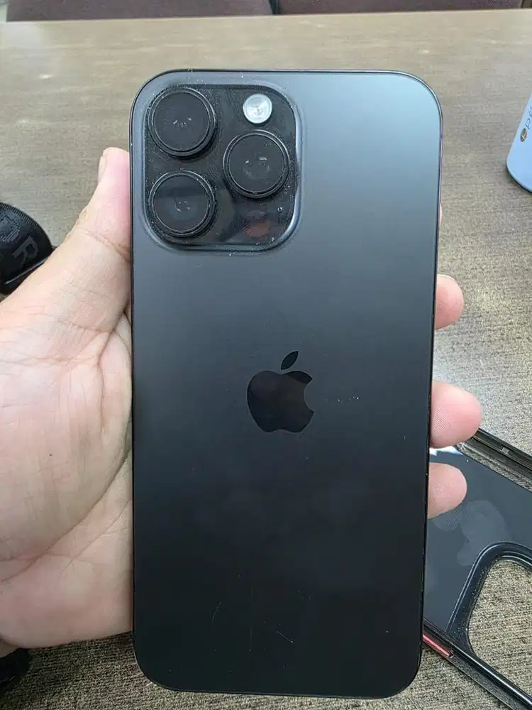 Iphone 16 pro max black titanium