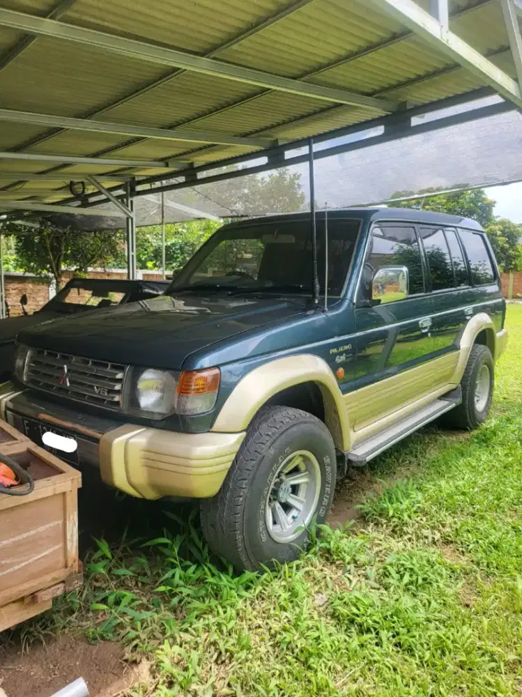 Mitsubishi Pajero 97 4x4 MT siap pakai