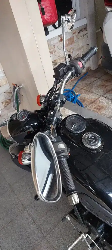 Scorpio 2009 customs royal enfield