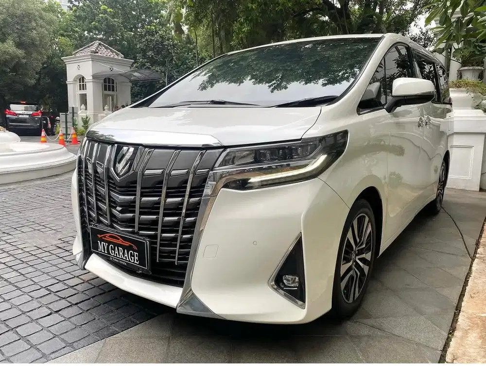 Alphard G 2023 putih km 30rb Serv Record Antik