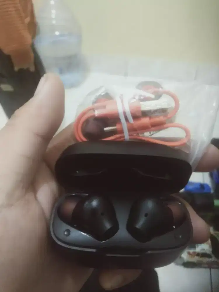 JBL tune 230 anc second like new