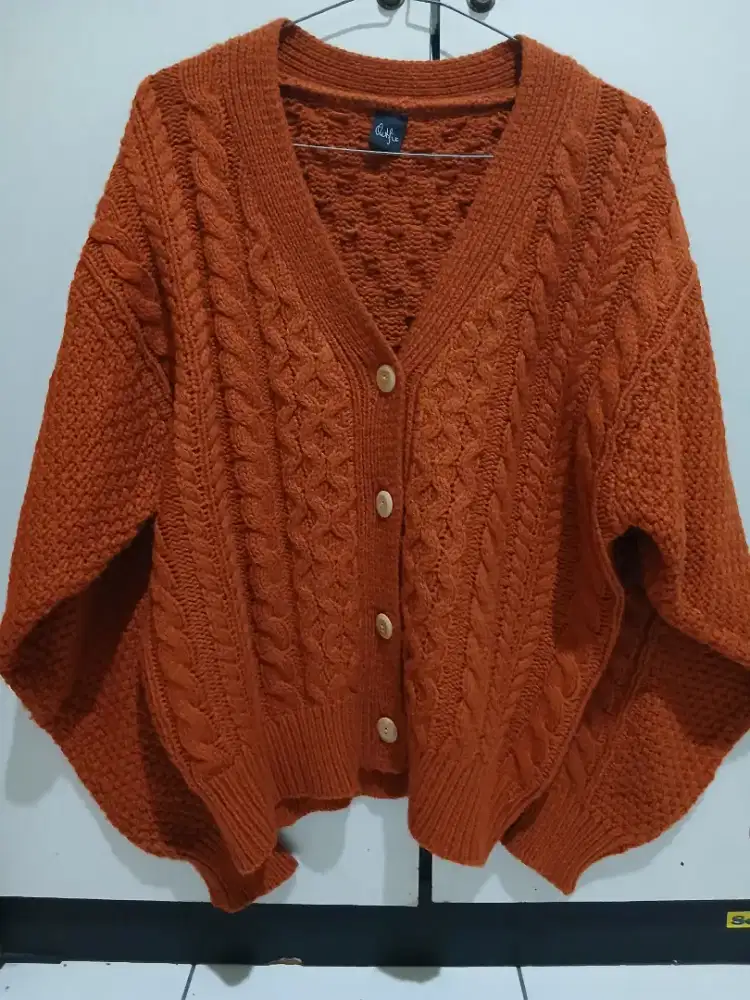 Cardi rajut tebal