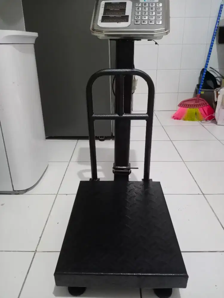 Timbangan barang duduk digital Merk Kalte 150 kg