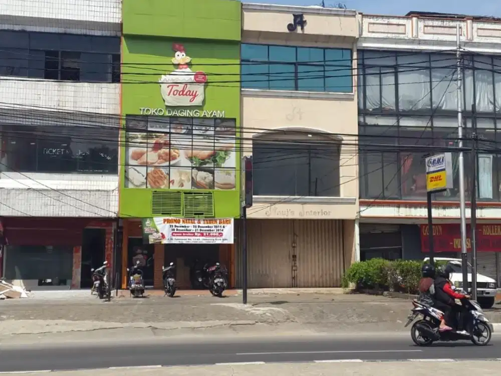 DISEWAKAN RUKO 4 LANTAI  JL FATMAWATI RAYA CILANDAK JAKAKRTA SELATAN ( SEBRANG BCA, SAMPING BSI,100 METER KE STASIUN MRT)