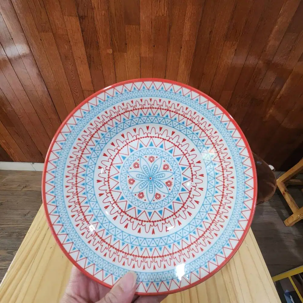 Piring makan beling motif