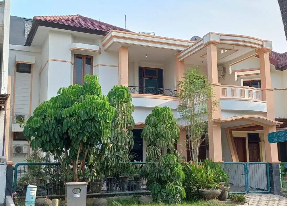 Dijual Rumah semi furnish di Dharmahusada Regency (BB)