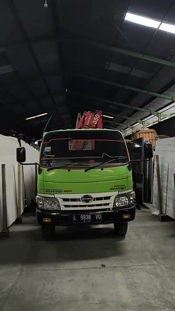 Dijual Truck hino ada crane 1 ton