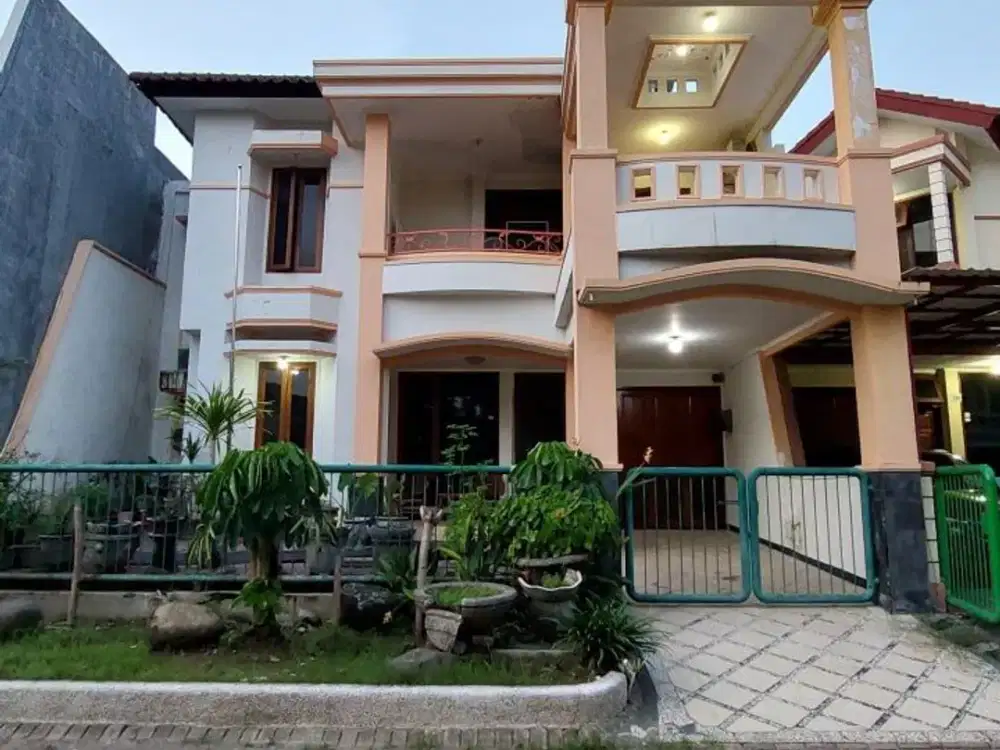 Dijual Rumah semi Furnish berlokasi di Dharmahusada Regency (BB)
