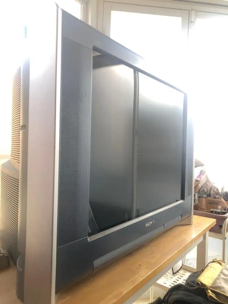 Sony Trinitron Colour TV