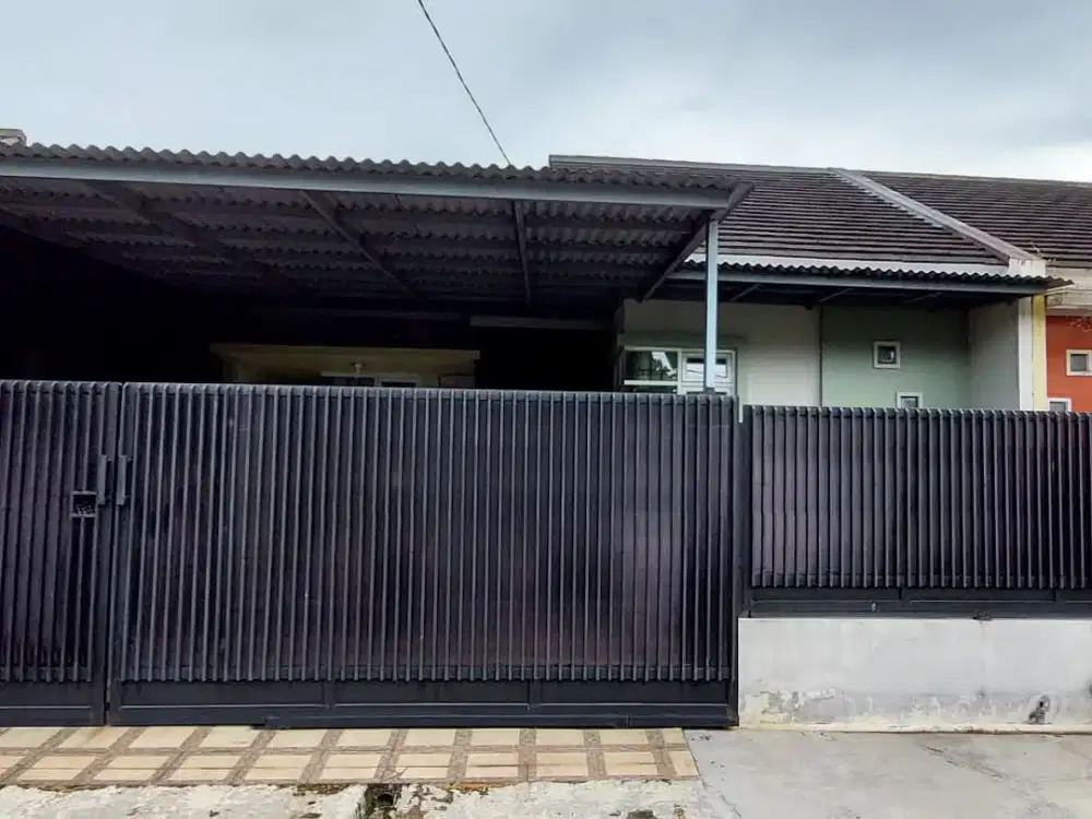 Rumah Dijual - Lokasi Strategis, aman Siap hunidan sangat terawat di Cibinong, Perumahan Graha Kartika Pratama