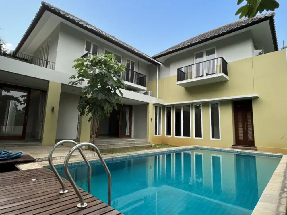Dijual Murah Rumah 2 Lantai Gaya Modern di Kemang, Jakarta Selatan