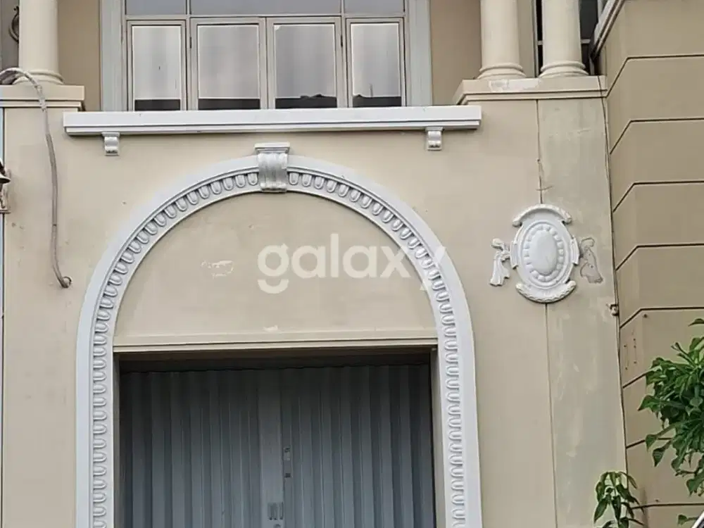 ruko di kawasan elit  2 lantai harga ramah   wisata bukit mas wiyung sby barat