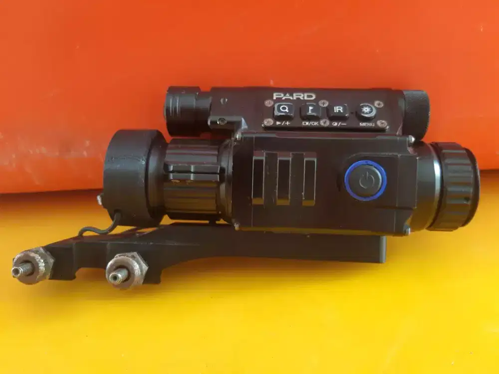 KAMERA NIGHT VISION SCOPE MERK PARD 008