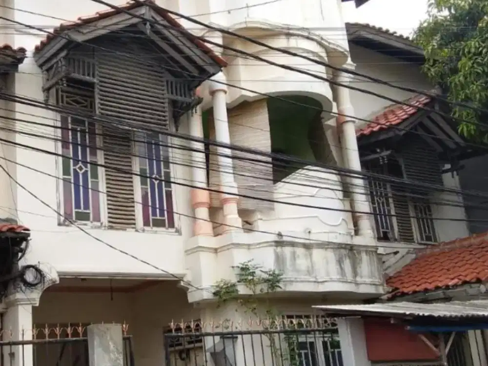 DI JUAL RUMAH DI CEMPAKA BARU JAKARTA PUSAT