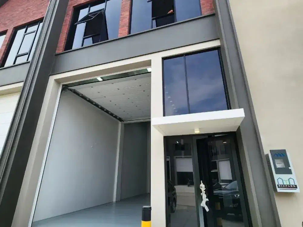 Gudang Bizpark Multiguna PIK 2 9x30 Siap Pakai Strategis Ada Office