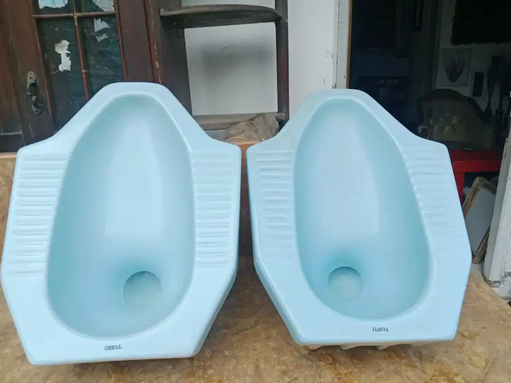 Closed jongkok toho 2unit bekas