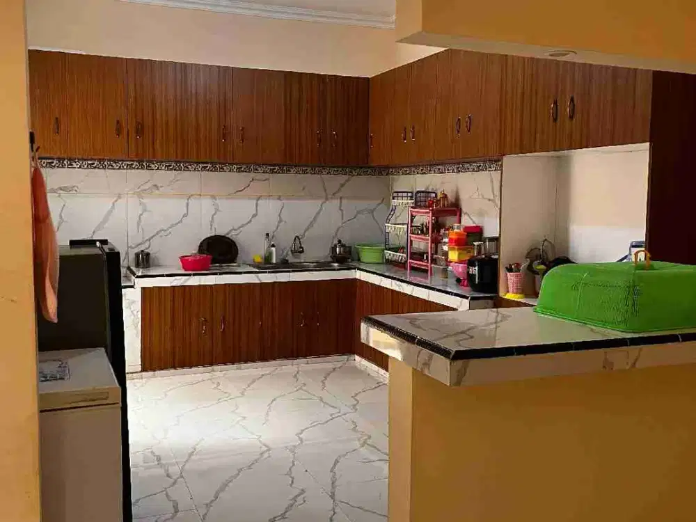 DI JUAL RUMAH BAGUS DEKAT BINUS