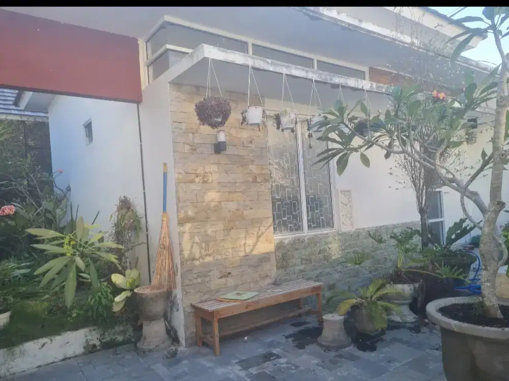 Disewakan rumah lokasi strategis dekat mall dan kampus