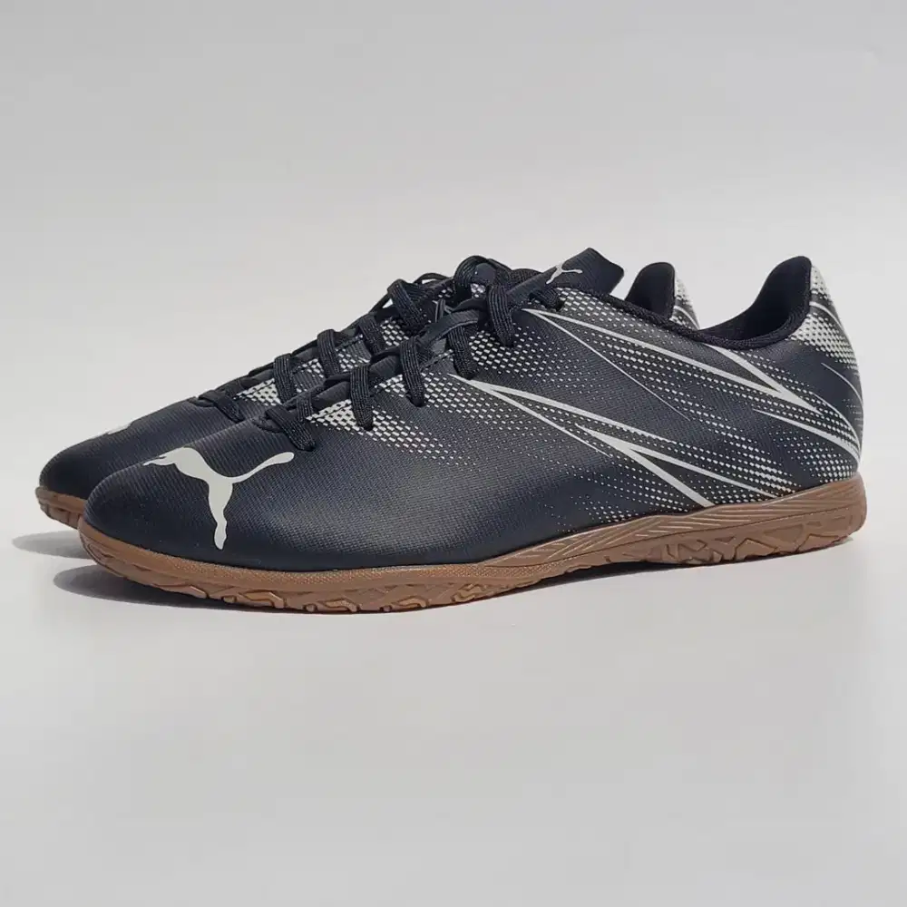 Puma Attacanto IT Sepatu Futsal Original Soccer Football Indoor