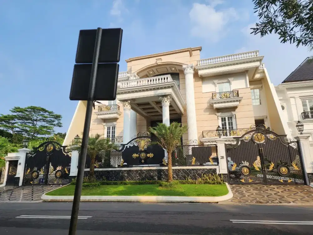 Dijual Rumah Jl.Sekolah Kencana Pondok Indah Jakarta Selatan