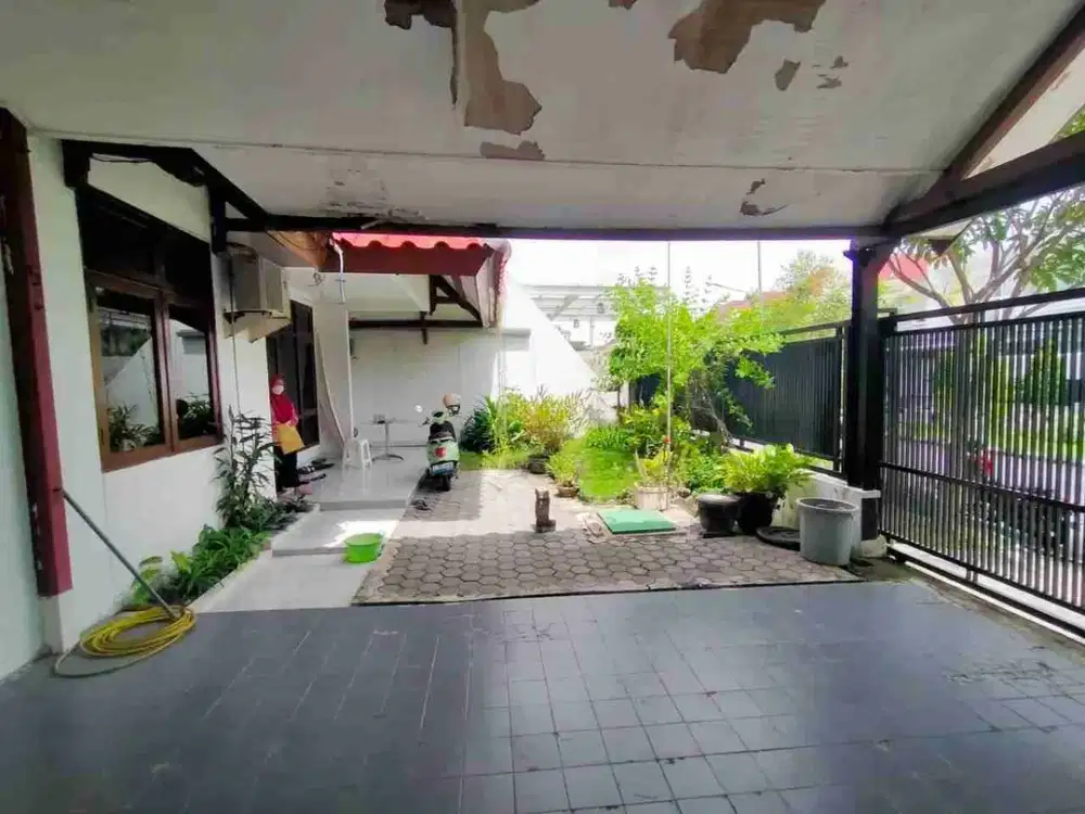 Dijual Rumah Hitung Tanah Boulevard Jalan Raya Sutorejo Prima Double way, Surabaya Timur