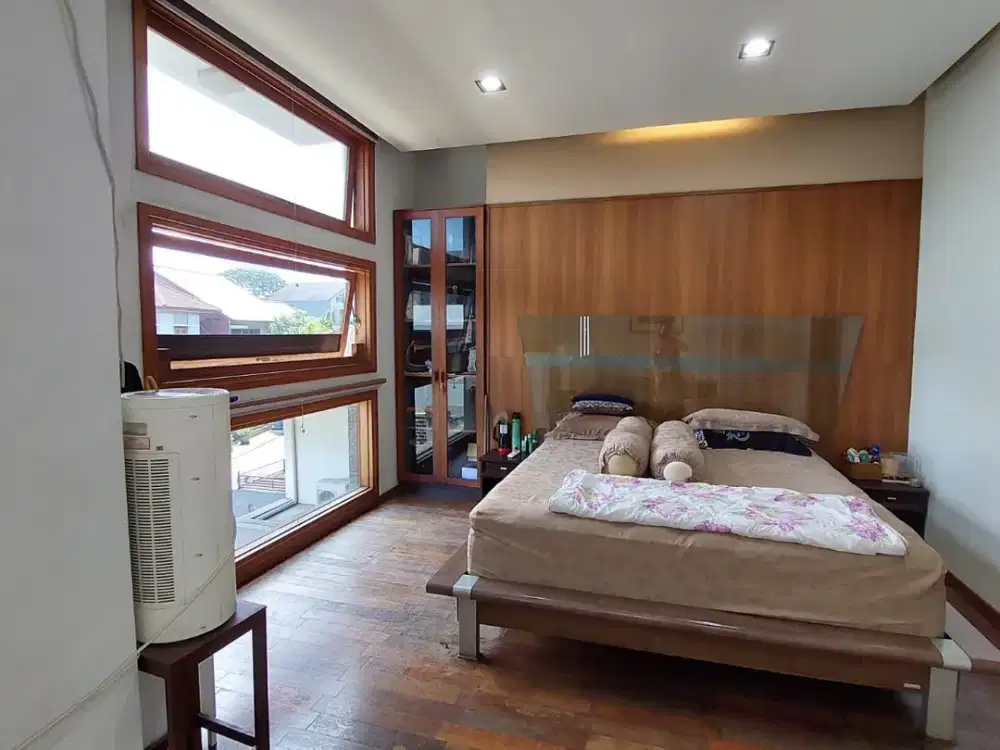 Jual Cepat Rumah 2 Lantai di Taman Millenium Bandung