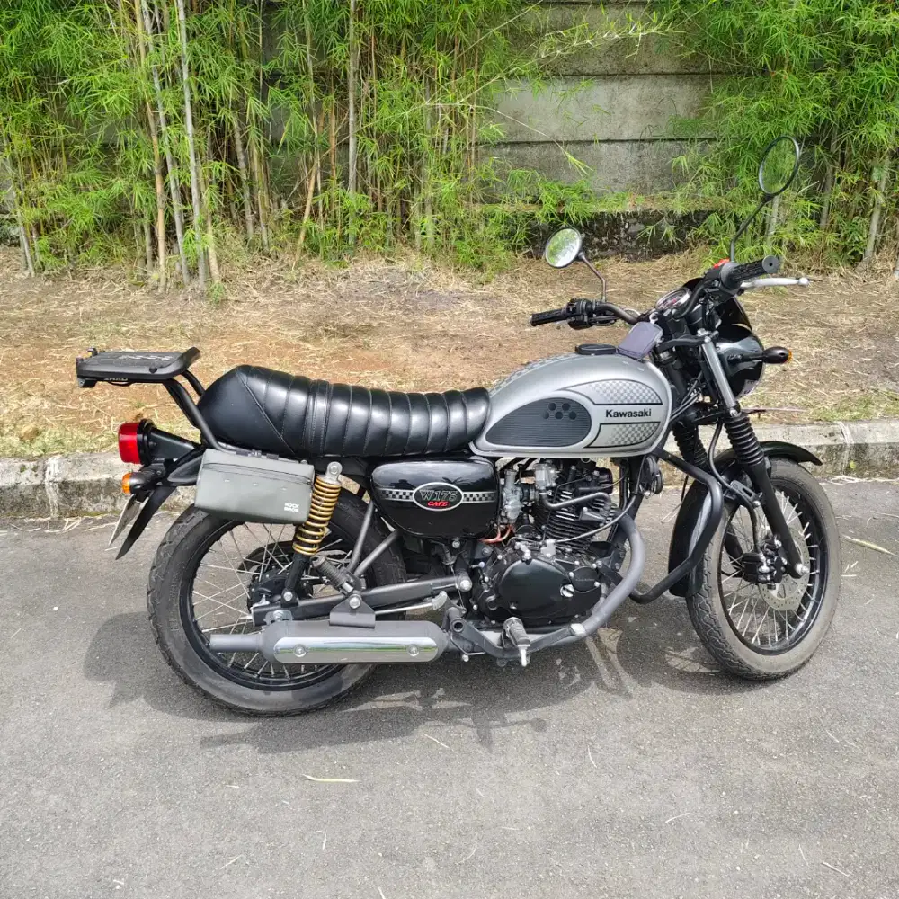 W175 Cafe like new murah