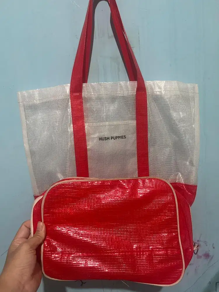 Preloved Totebag Hushpuppies