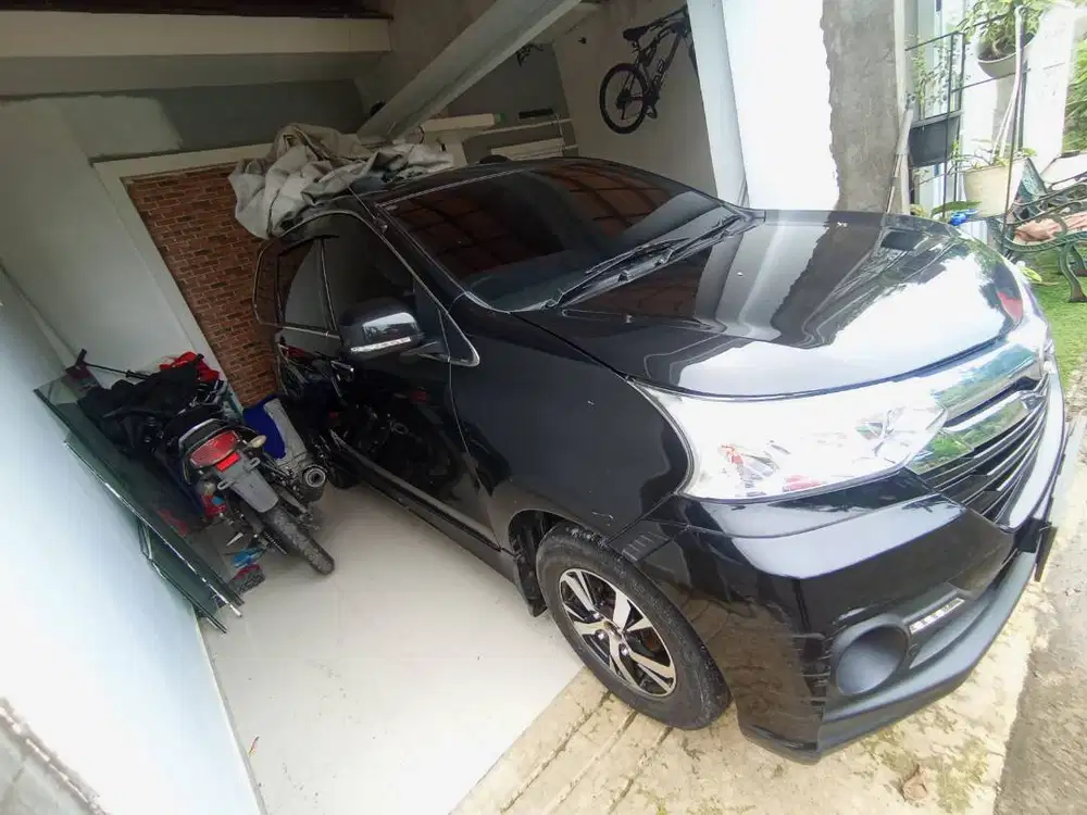 Daihatsu Xenia R 2015