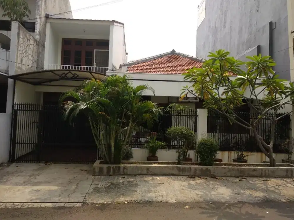 Dijual Rumah STRATEGIS di Katalia TOMANG siap Huni