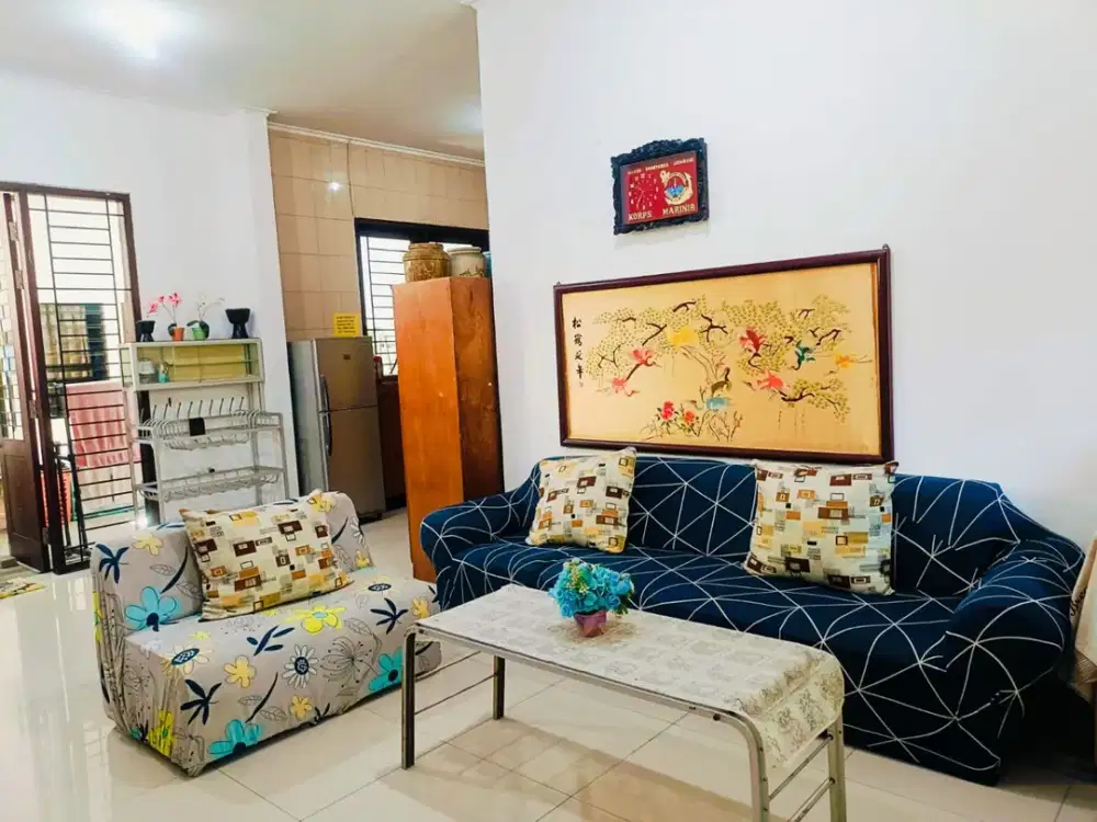 Kost Kos Homestay Exclusive Singgle pria wanita atau Pasutri Campur Tidar Petemon Pasar Kembang Arjuna Diponegoro Tunjungan Plaza Delta Sudirman