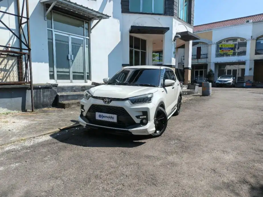 Like New - TOYOTA RAIZE 1.0 TURBO GR SPORT ONE TONE A/T 2021 PUTIH