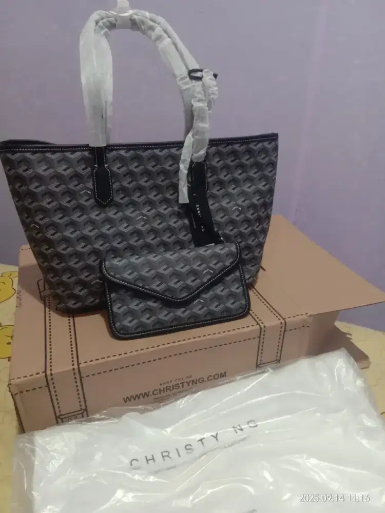 Russo medium tote bag chirsty ng