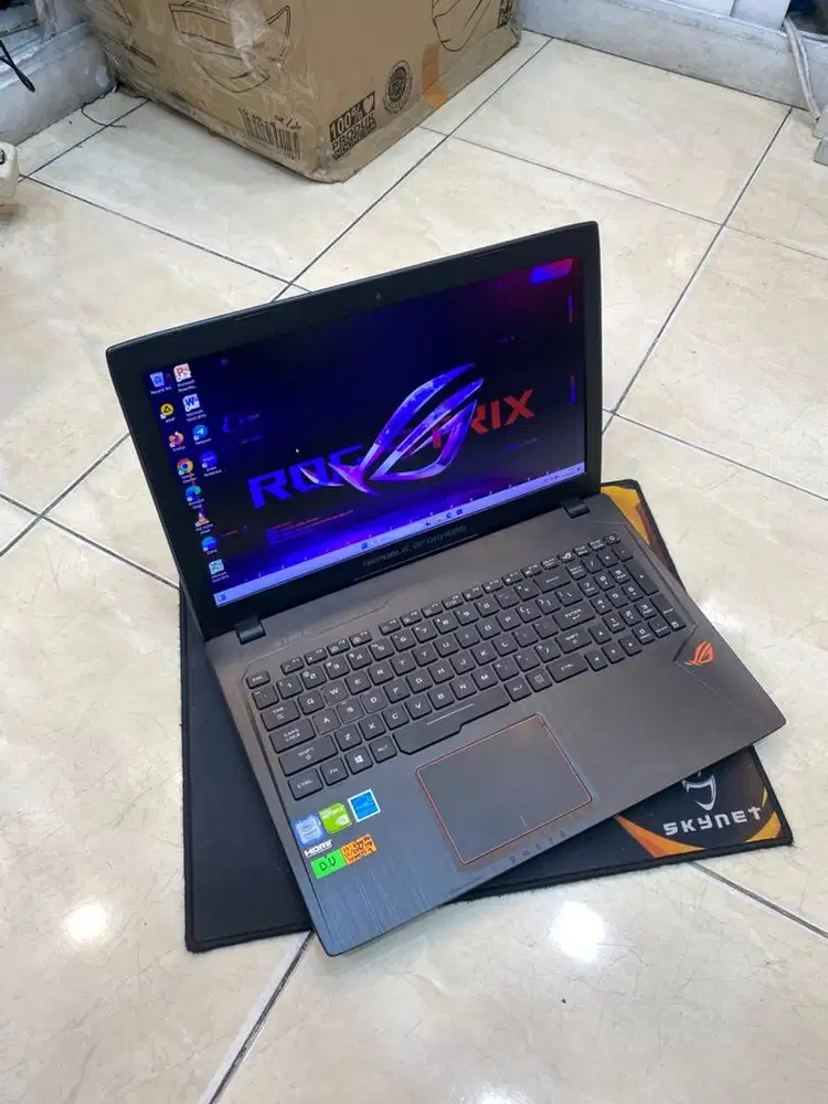 Rog Strix GL 553Ve Core i7-7700HQ GTx 1050Ti Ram 16 Gb