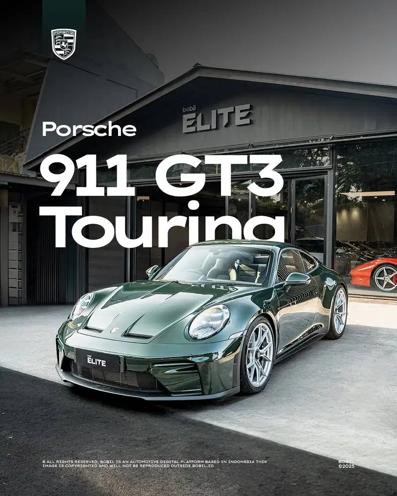 2025 Porsche 911 GT3 Touring Oak Green Neo Metallic (Special Colour)
