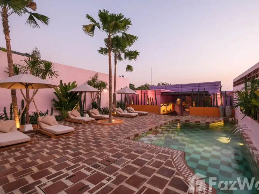 8 Bedroom Hotel for sale in Kerobokan, Bali